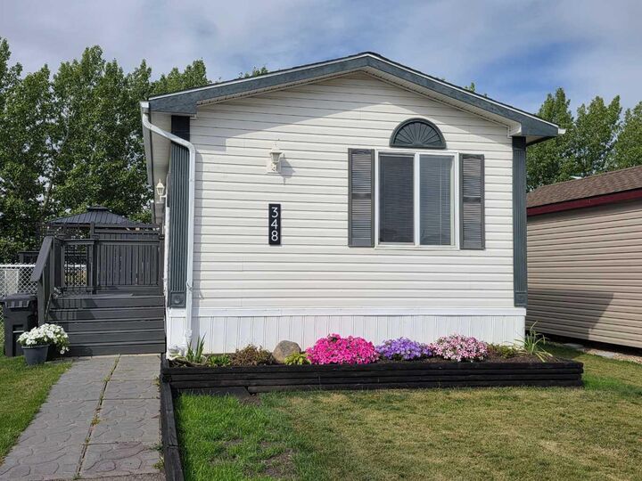 Property Photo:  348 Scott Lane  AB T8W 5K5 