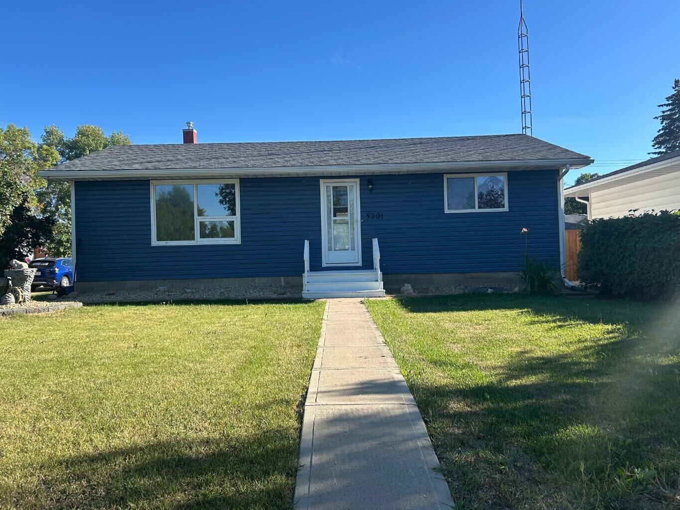 Property Photo:  5201 54 Avenue  AB T4V 0Z1 