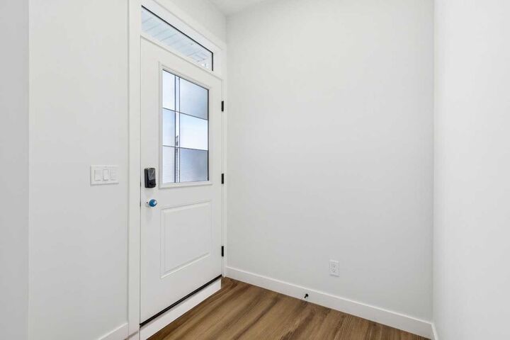 Property Photo:  83 Creekstone Common SW  AB T2X 6H7 