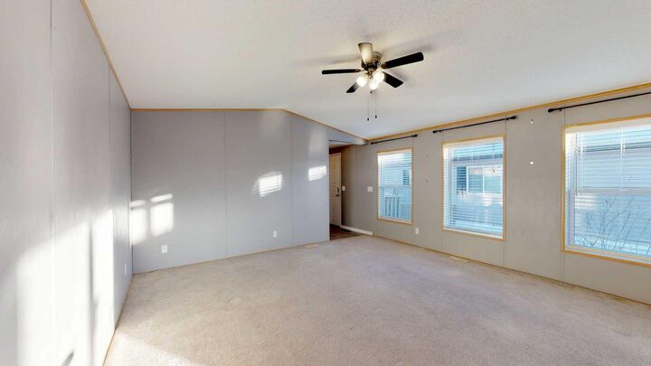 Property Photo: 9011 88 Avenue AB T8X 1V5