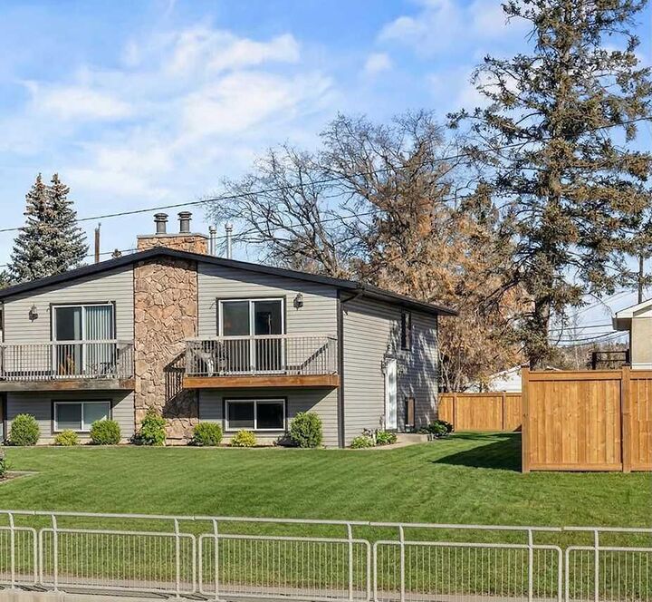Property Photo:  7006A Bowness Road NW  AB T3B 0G4 