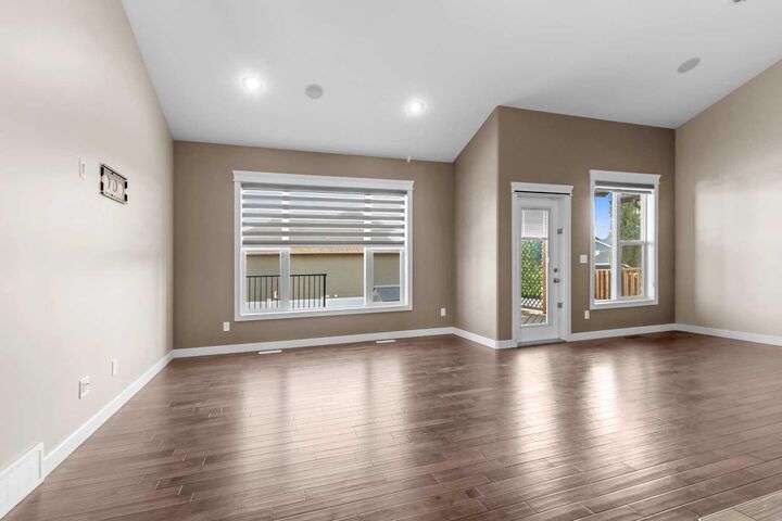 Property Photo:  170 Morris Court  AB T4N 0B2 