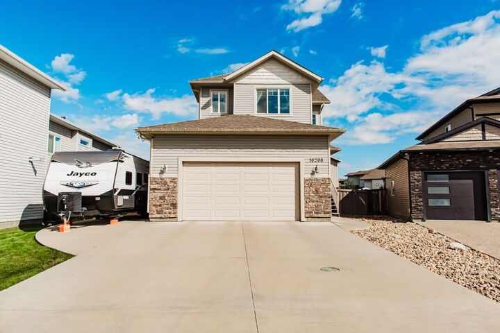 Property Photo:  10208 124A Avenue  AB T8V 6J2 