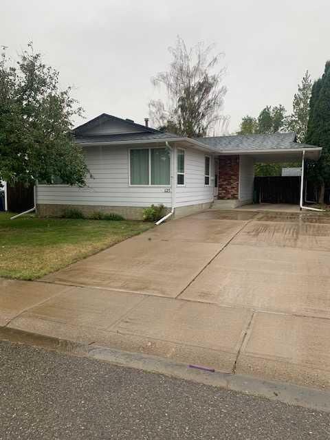 Property Photo:  125 Pensacola Court W  AB T1K 4R7 
