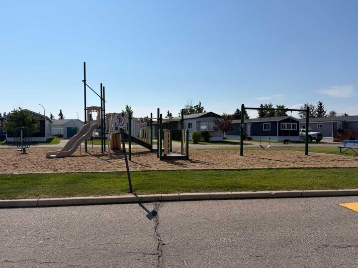 Property Photo:  8060 100 Street 110  AB T8V 2N9 