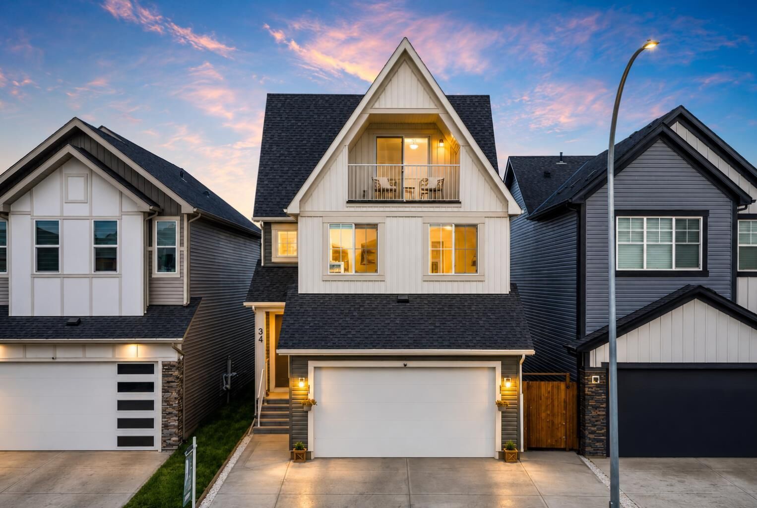Property Photo:  34 Belvedere Green SE  AB T2A 7M5 
