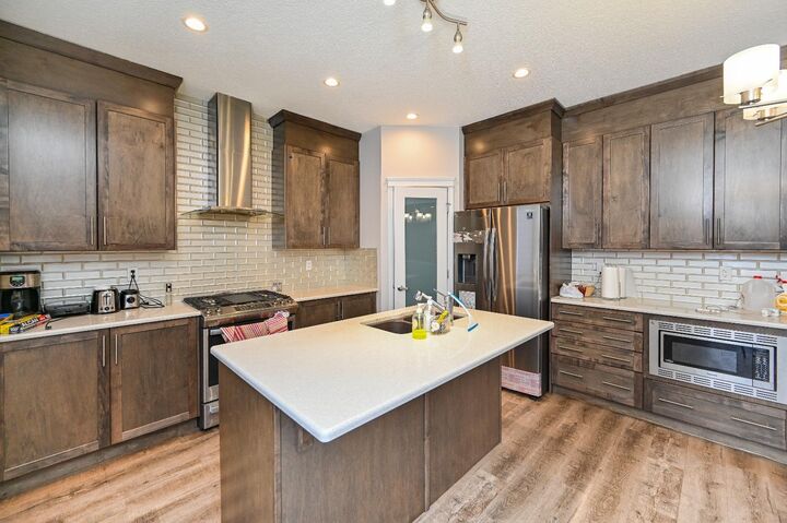 Property Photo:  64 Cityside Common NE  AB T3N 1N9 