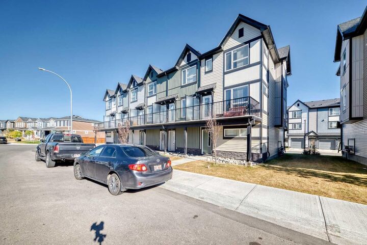 Property Photo:  30 Evanscrest Park NW  AB T3P 1R3 