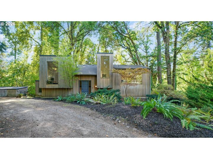 Property Photo: 4298 River Rd S OR 97302