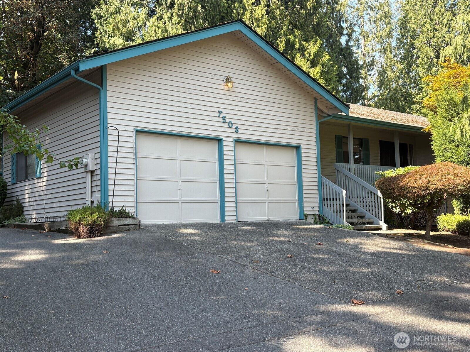 Property Photo: 7503 152nd Avenue NE WA 98052
