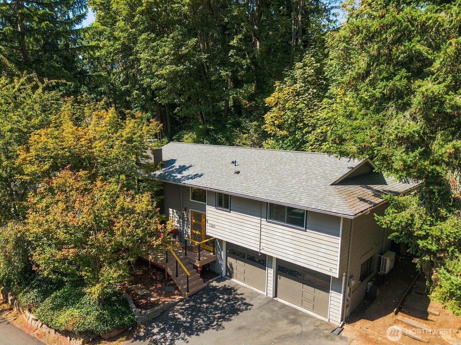 Property Photo: 13917 16th Place SW WA 98166
