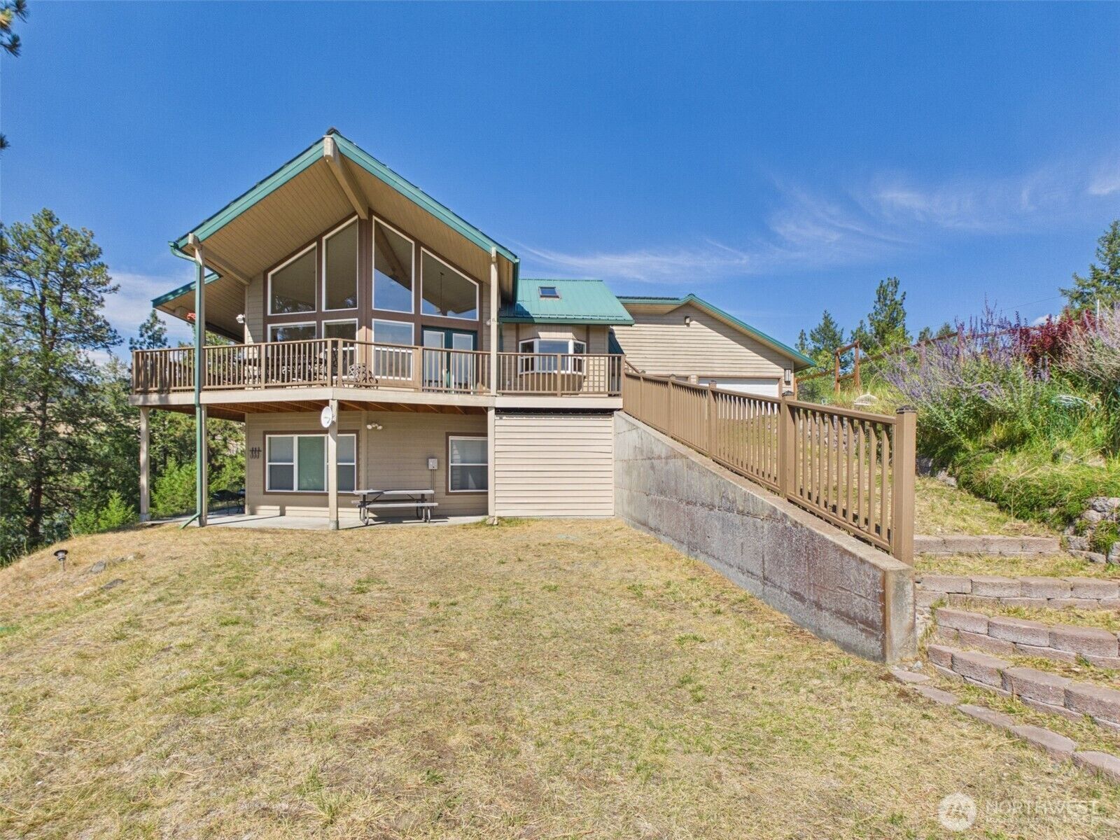 Property Photo:  14  Julian Bay Road  WA 99166 