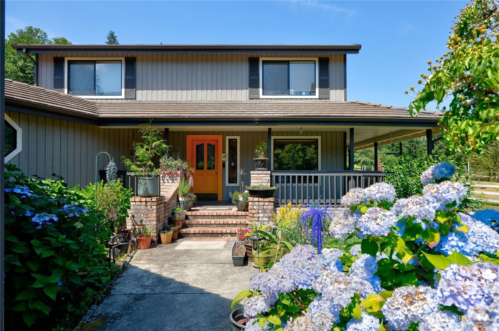 Property Photo:  1305 NW Mountain View Road  WA 98383 