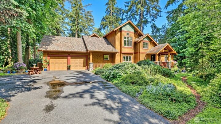 Property Photo: 1951 Journeys End Lane WA 98282