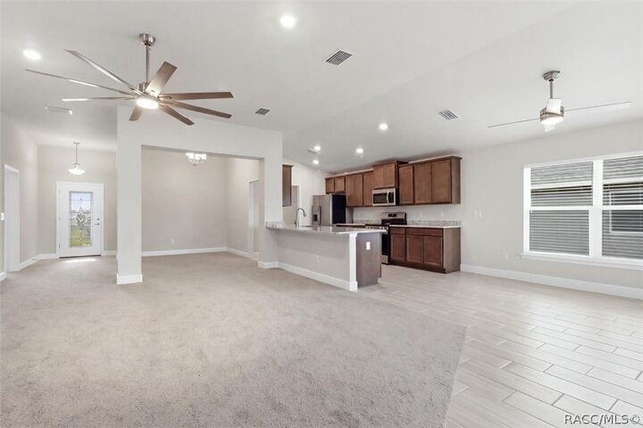 Property Photo: 336 W Rexford Drive FL 34465
