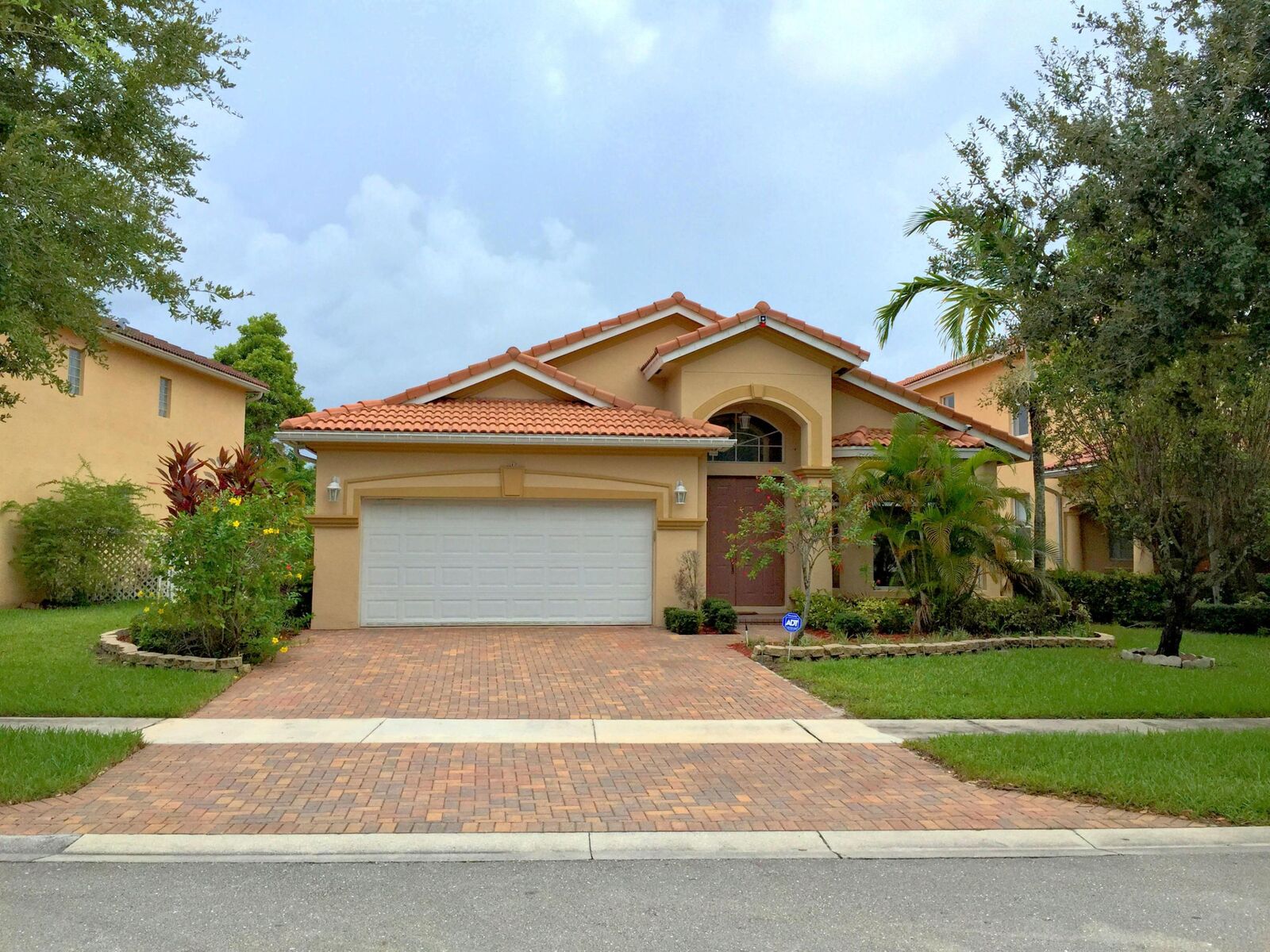 Property Photo:  873 Gazetta Way  FL 33413 