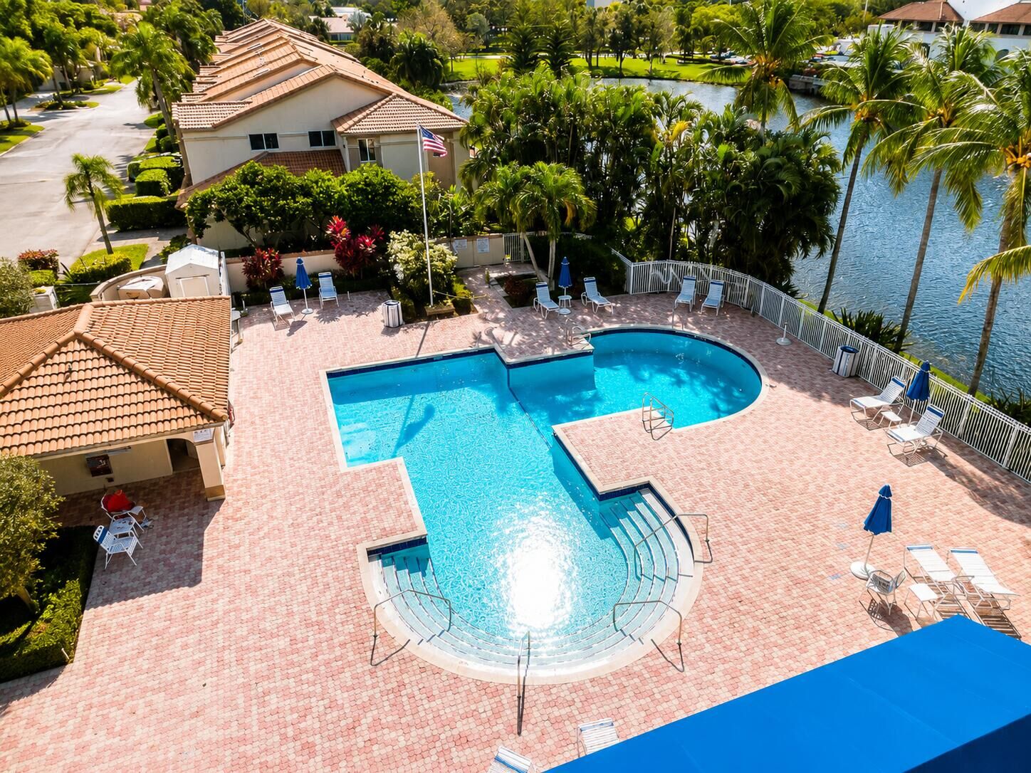 Property Photo:  6723 Via Regina 11  FL 33433 