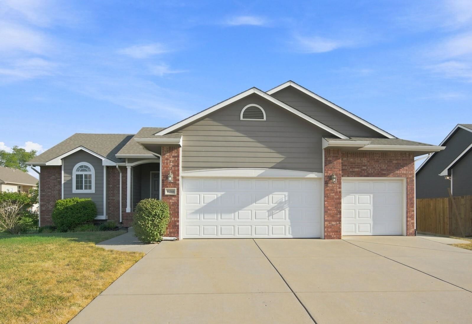 Property Photo: 11306 E Donegal KS 67206