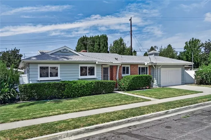Property Photo:  413 S Falcon Street  CA 92804 