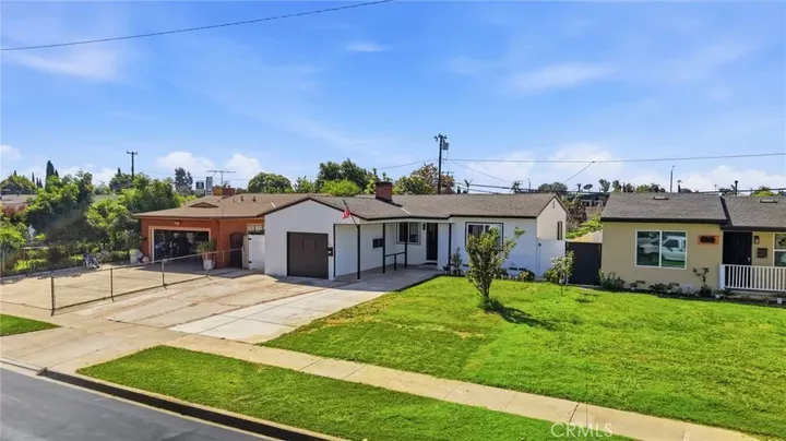 Property Photo: 1926 W 18th Street CA 92706