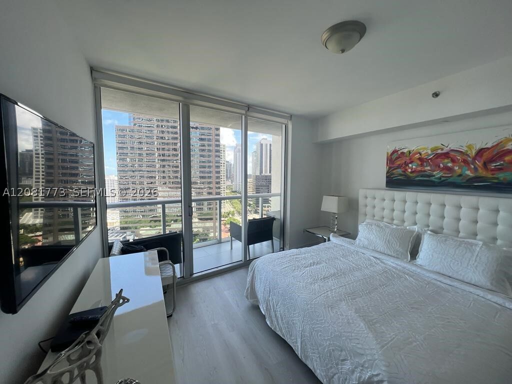 Property Photo:  485 Brickell Ave 2109  FL 33131 