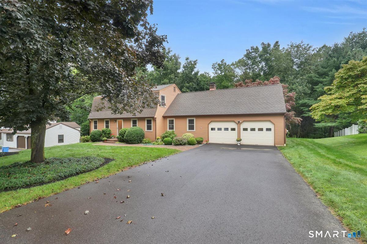 Property Photo: 190 Valley View Road CT 06040