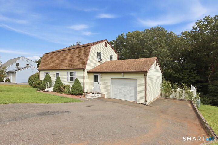 Property Photo: 141 Cimarron Road CT 06457
