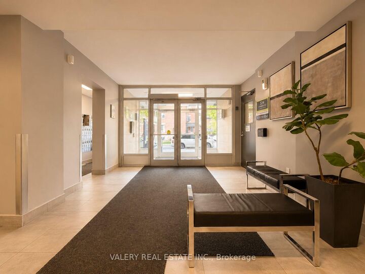 Property Photo:  324 Cambridge Street 121  ON K1R 7B5 