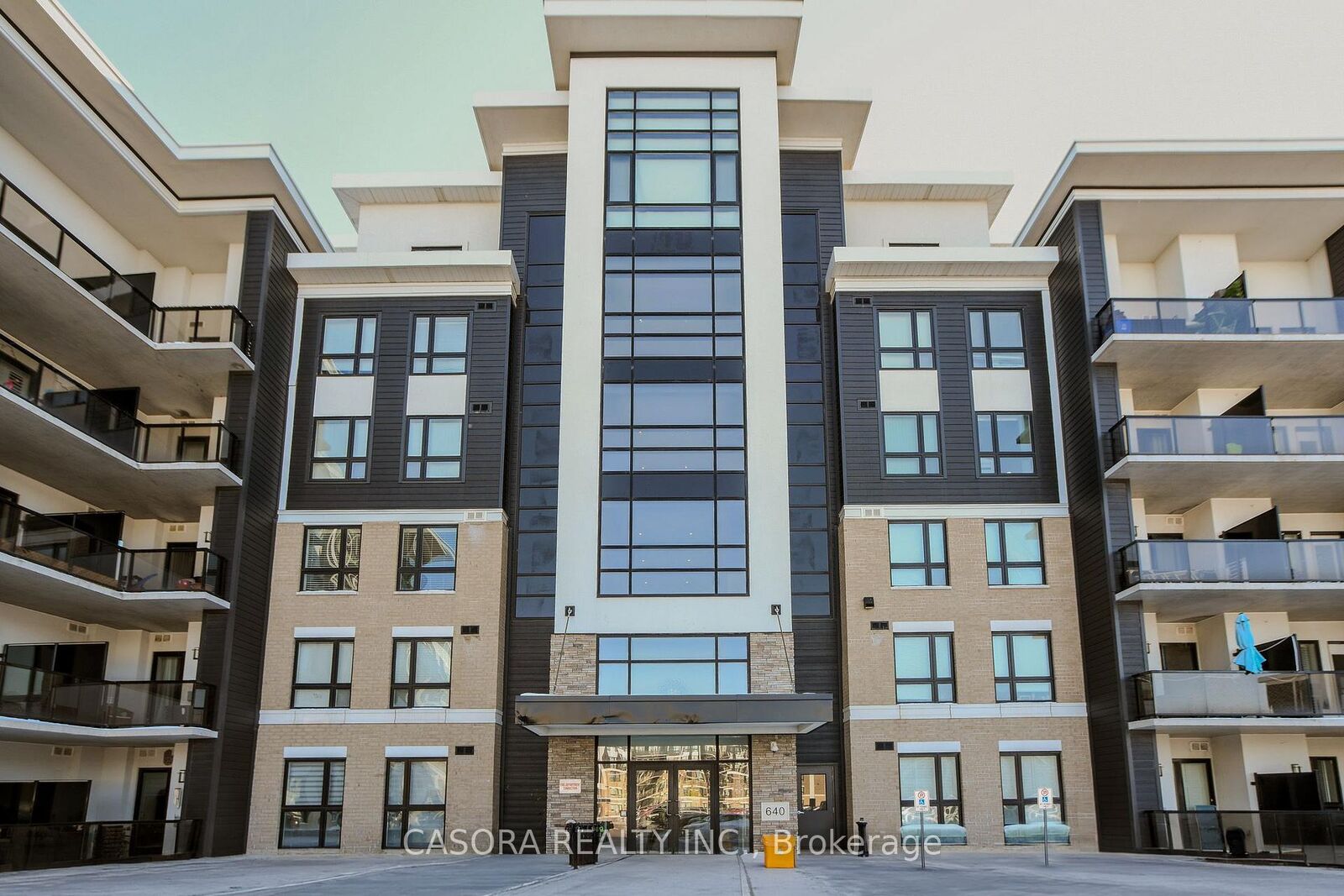 Property Photo:  640 Sauve Street 111  ON L9T 9A7 