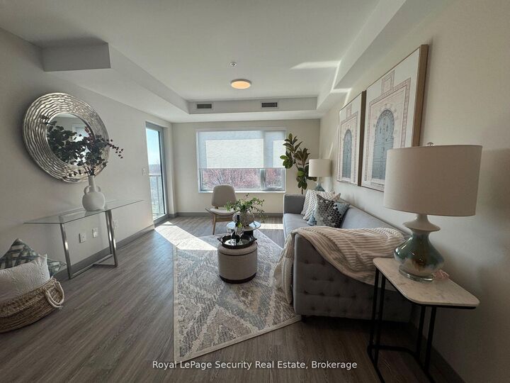 Property Photo:  1015 Innisfil Beach Road 307  ON L9S 1T3 