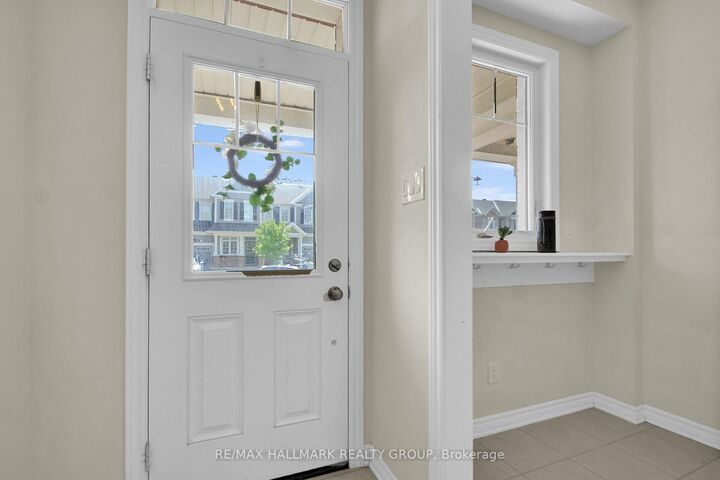 Property Photo:  207 Willow Aster Circle  ON K4A 1C9 