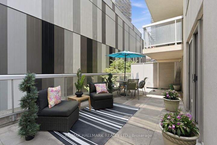 Property Photo:  43 Eglinton Avenue E 310  ON M4P 1A2 