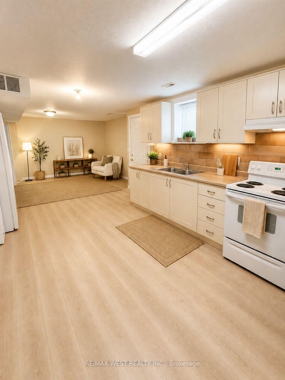 Property Photo:  7 Waltham Drive Lower Level A  ON M9V 1S6 