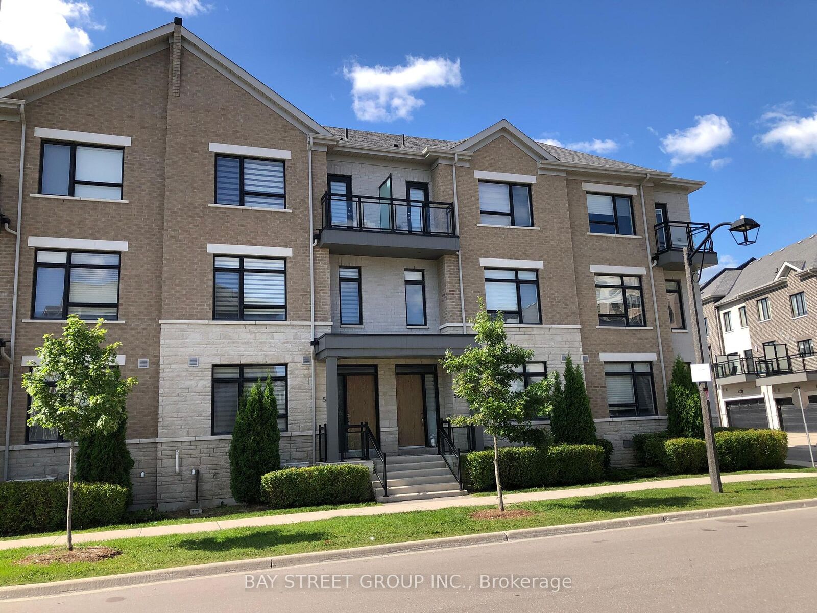 Property Photo:  54 Active Road  ON L3T 0G2 
