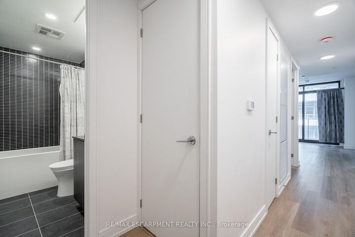 Property Photo:  1 Jarvis Street 1219  ON L8R 3J2 