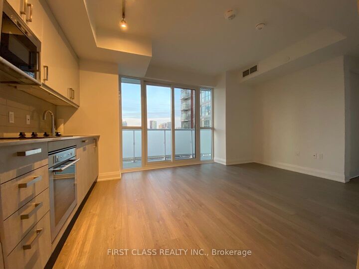 Property Photo: 77 Mutual Street 1809 ON M5B 0B9