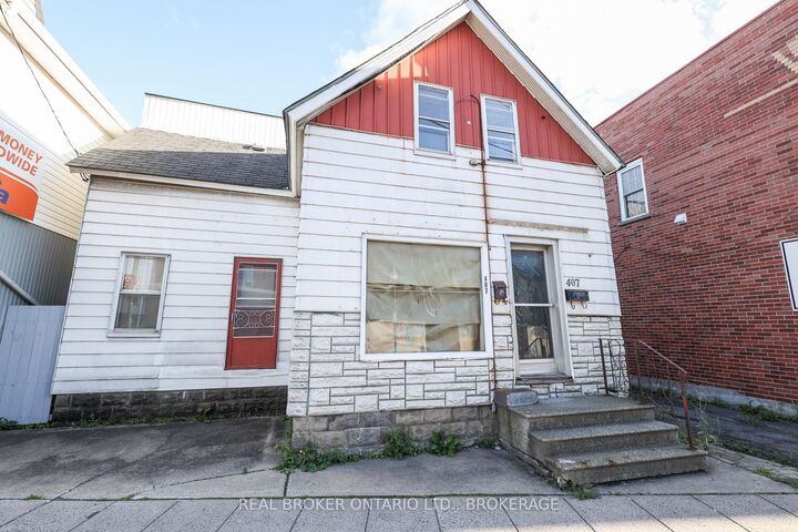 Property Photo:  407 Montreal Road  ON K6H 1B8 