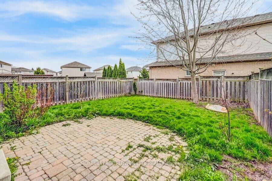 Property Photo:  419 Tealby Crescent  ON N2J 4Y8 