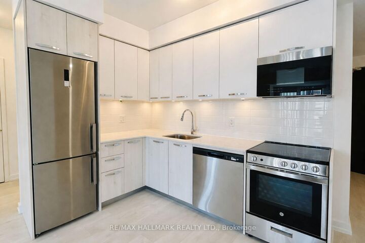 Property Photo:  75 James Street S 713  ON L8P 2Y9 