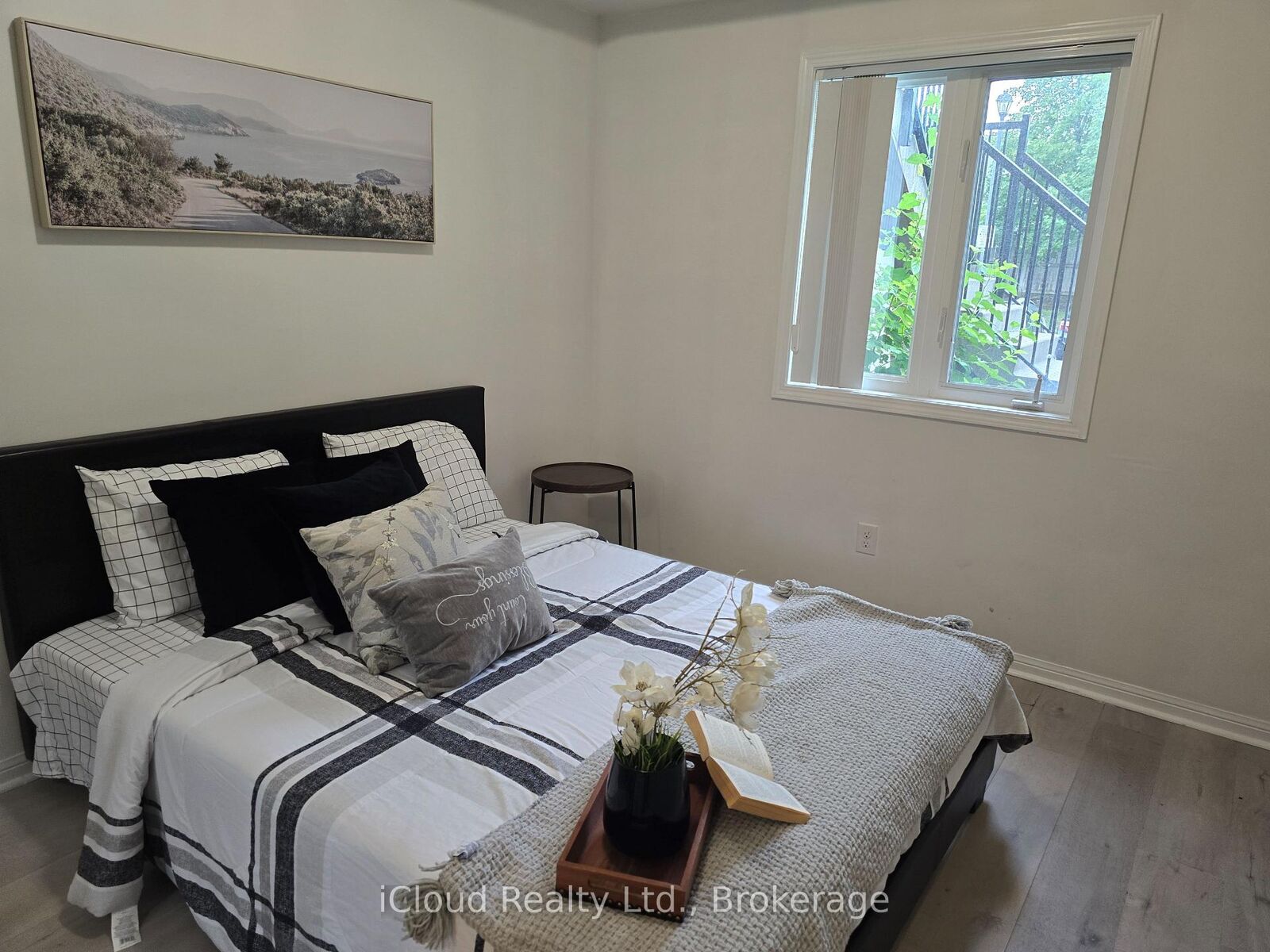 Property Photo:  2891 Rio Court 111  ON L5M 0S3 
