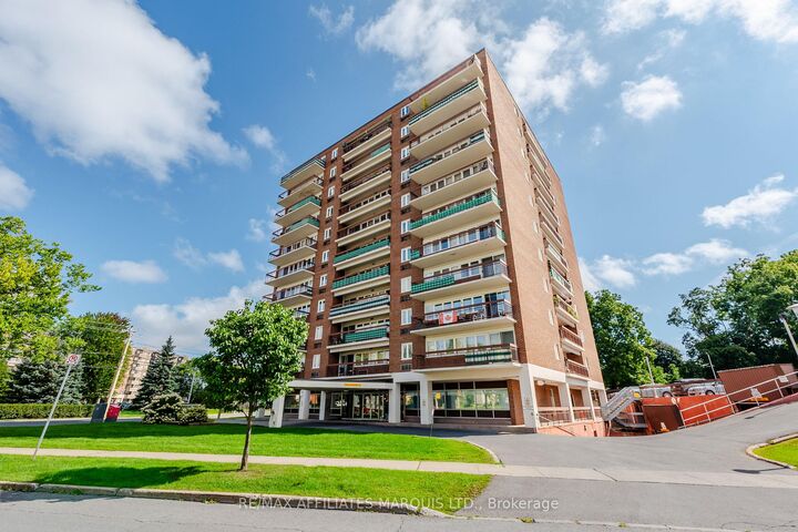 Property Photo:  308 Second Street E 806  ON K6H 1Y9 