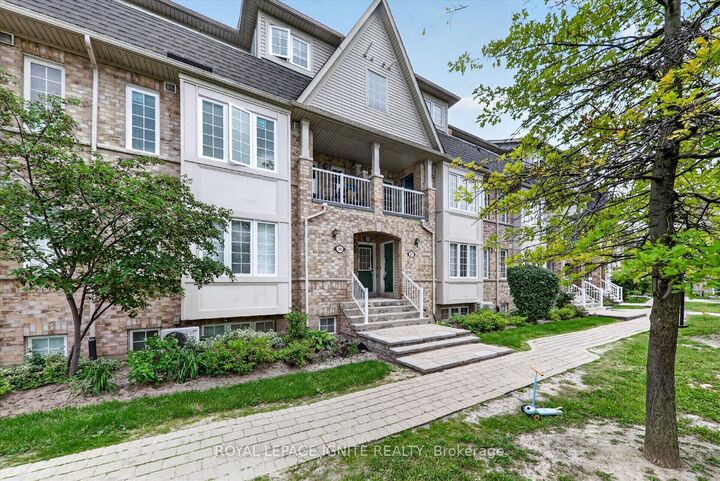 Property Photo:  42 Pinery Trail 29  ON M1B 6H9 