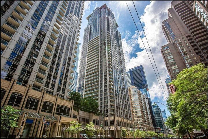 761 Bay Street 3303 — photo 1