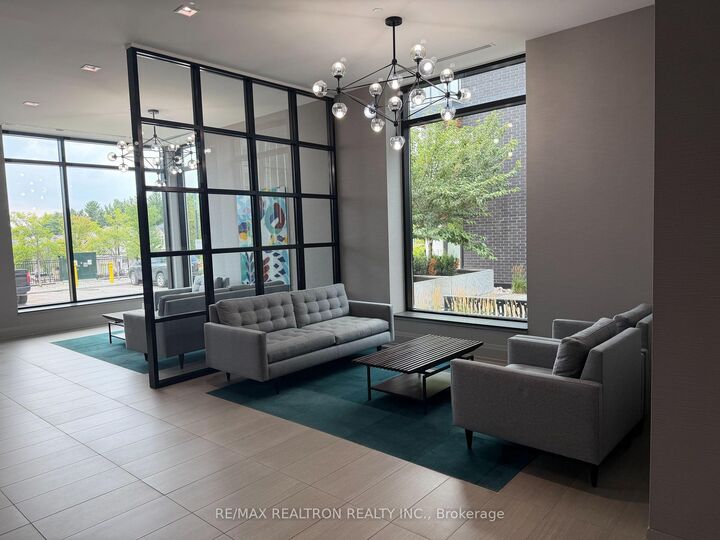 Property Photo:  555 William Graham Drive 343  ON L4G 7G4 