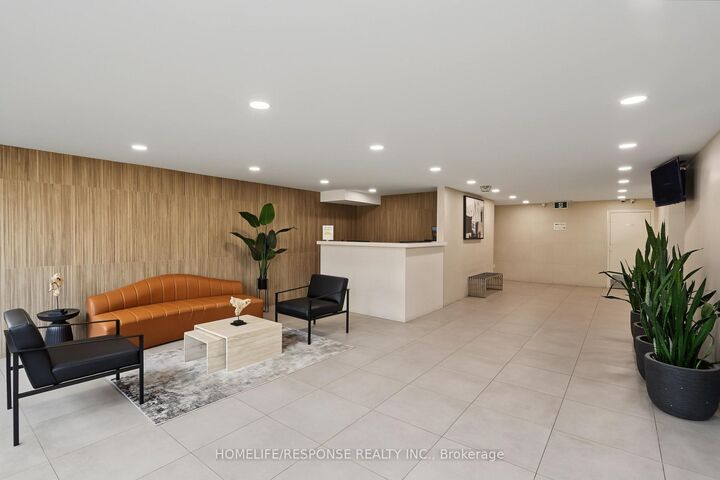 Property Photo:  100 Echo Point N/A 1801  ON M1W 2V2 