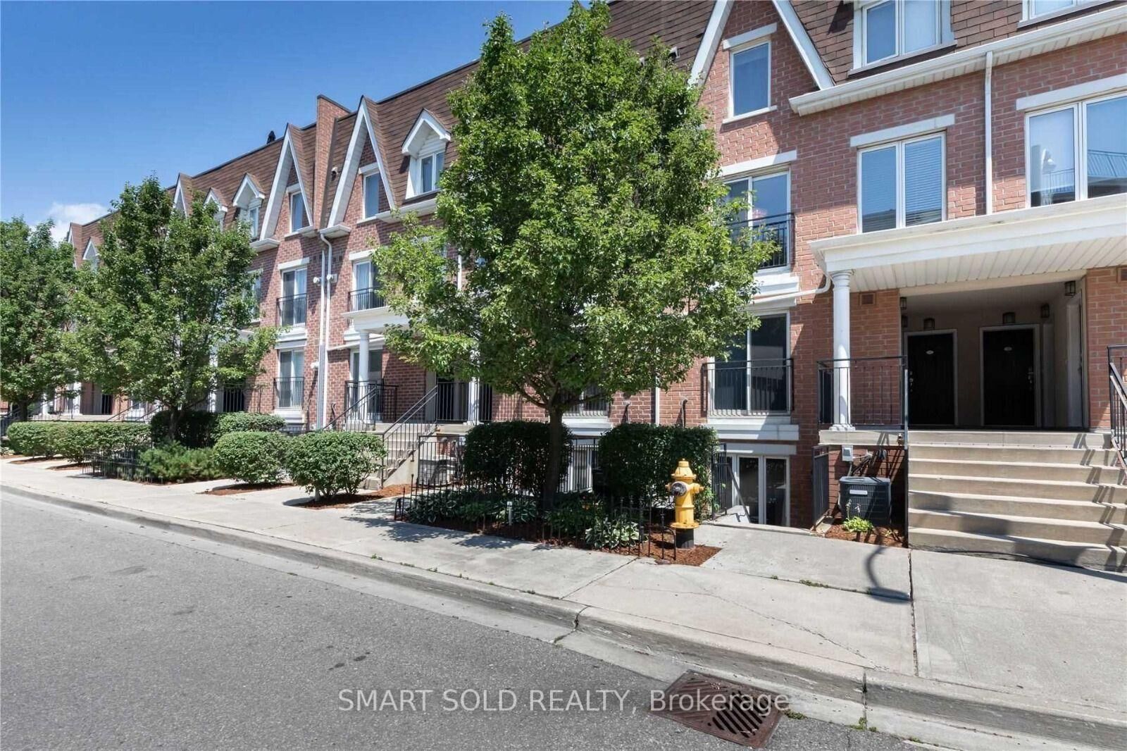 Photo de la propriété:  15 Laidlaw Street 608  ON M6K 1X3 