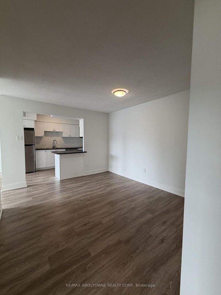 Photo de la propriété:  145 Wellington Street W 602  ON L4G 2N9 