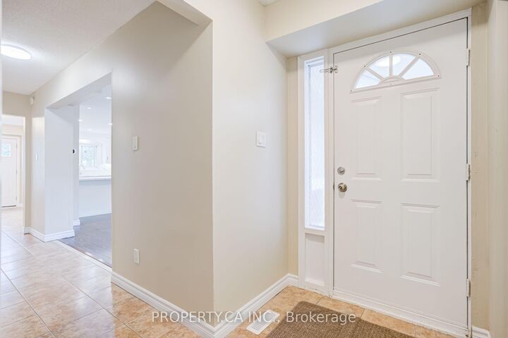 Property Photo:  49 Whiteleas Avenue  ON M1B 1W8 
