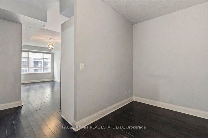 Property Photo:  17 Kenaston Gardens 311  ON M2K 0B9 