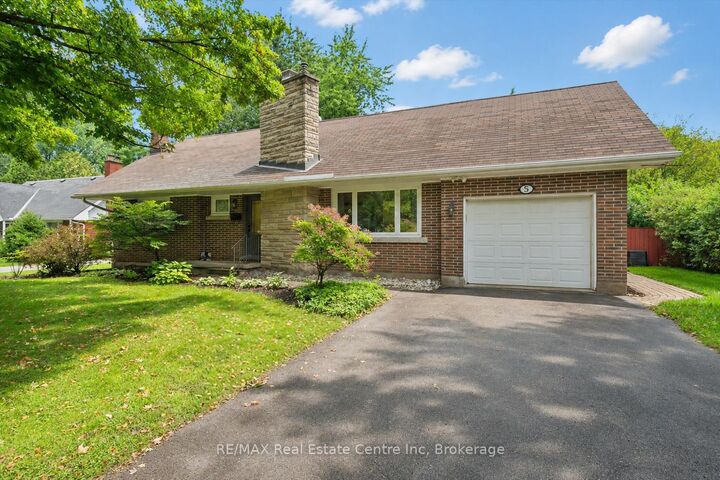 Property Photo:  5 Tamarack Place  ON N1E 3Y5 